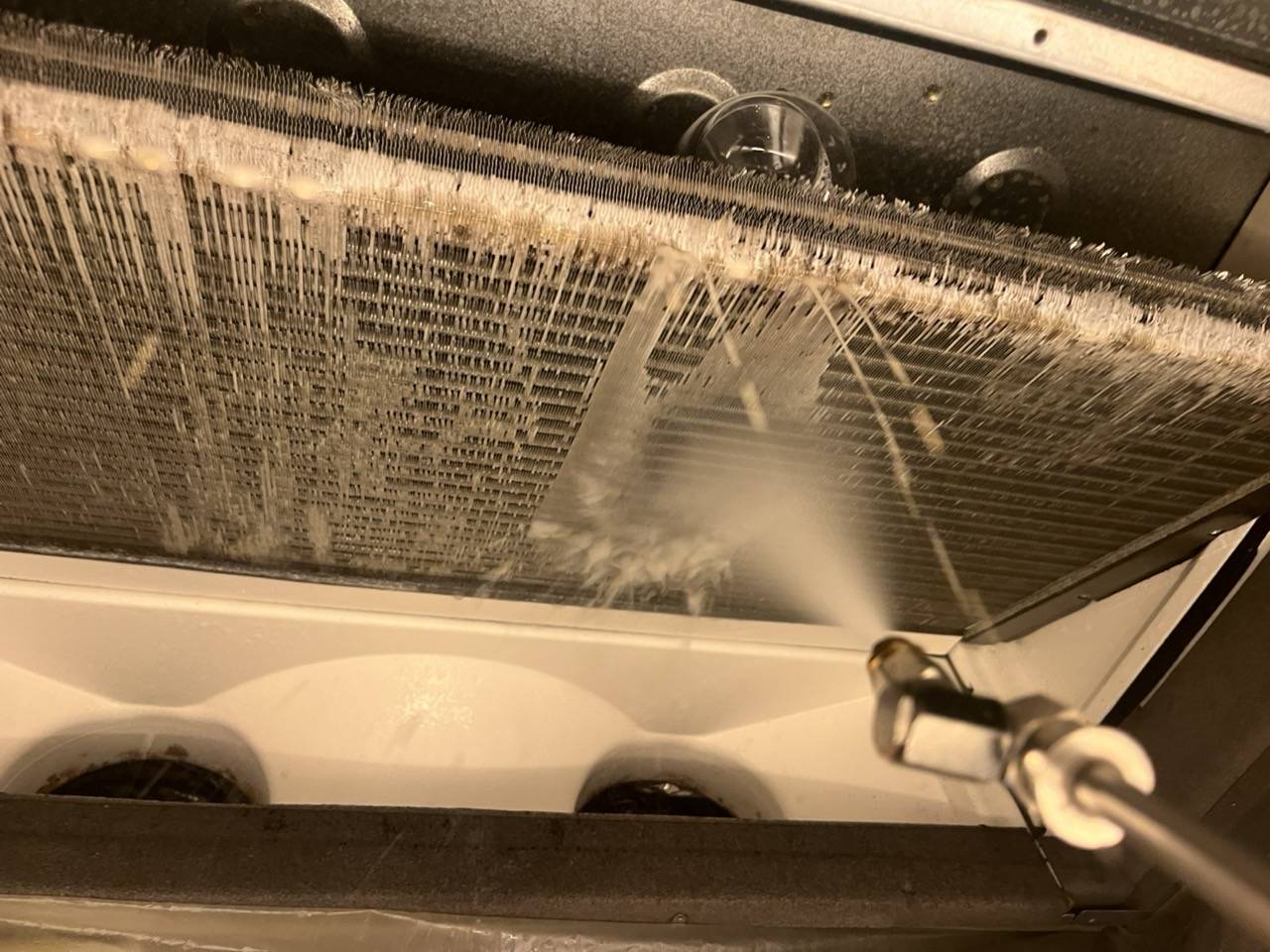 業務用エアコン洗浄状況